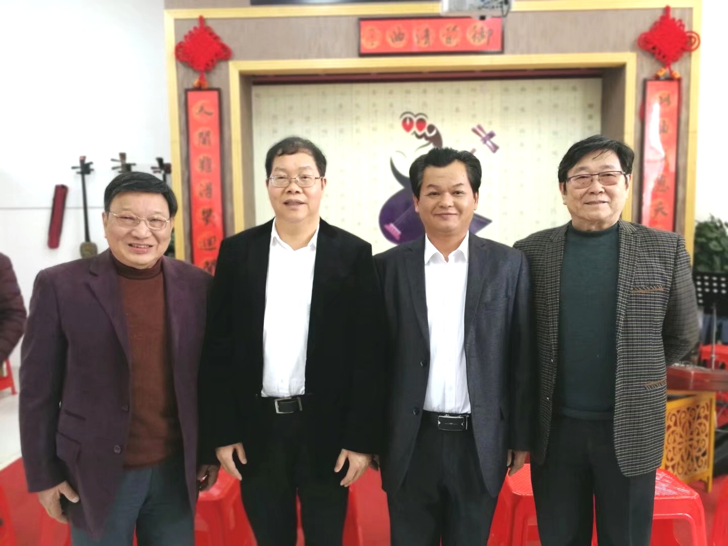 中共南安市委书记王春金莅临南安市咏吟女子南乐坊慰问和指导工作
