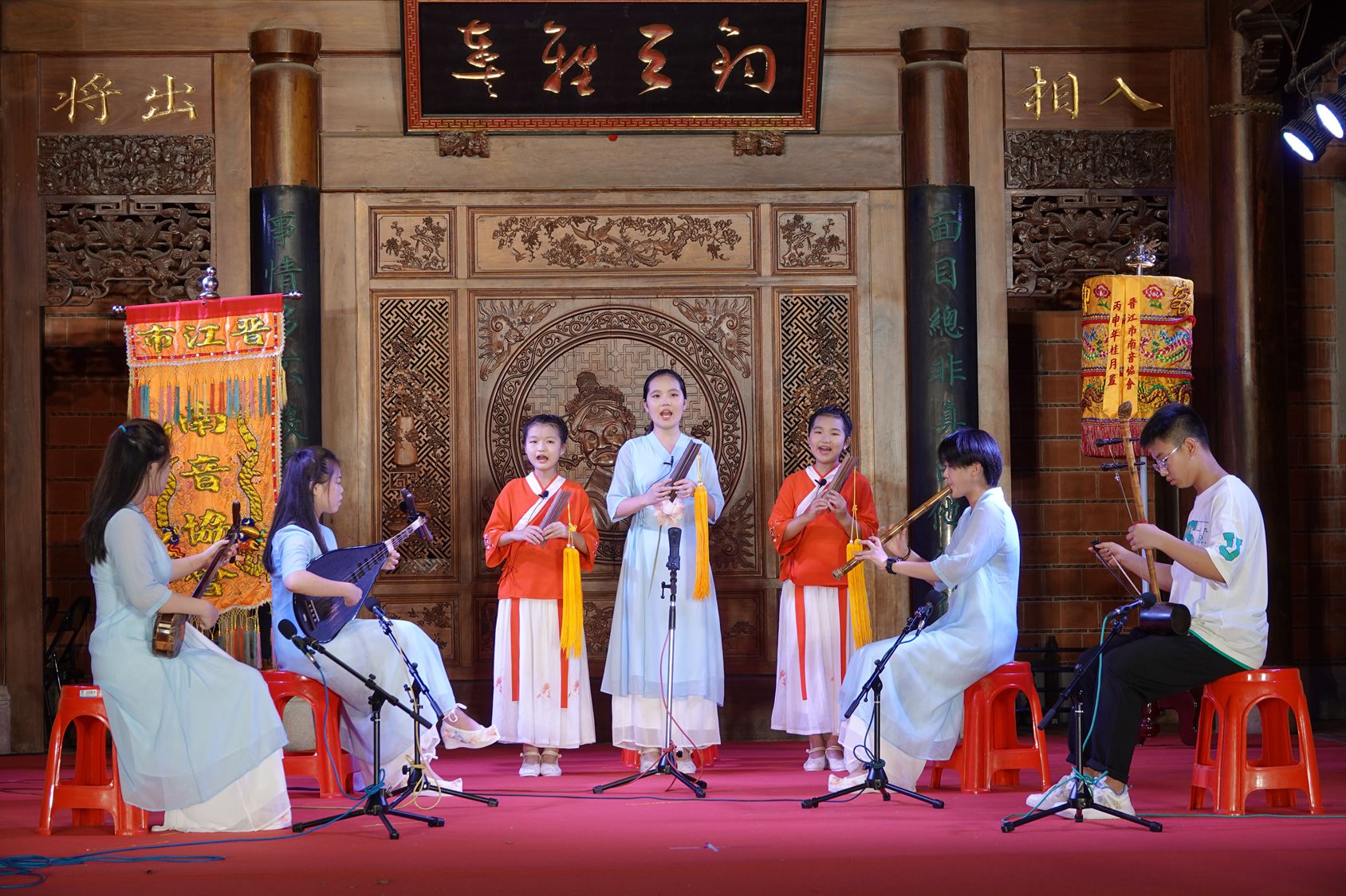 南音《一身爱到君乡里》表演单位：中国泉州市洛江区南音协会